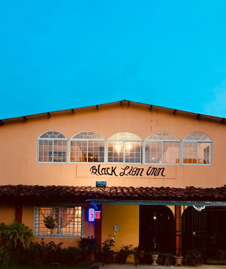 סנטיאגו Black Lion Inn מראה חיצוני תמונה